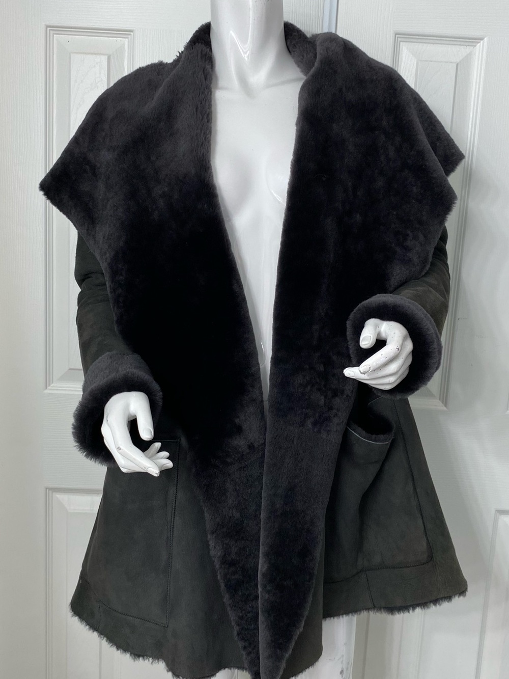 💯Lamb wool Vince Black Faux Shearling Teddy Coat with Hood